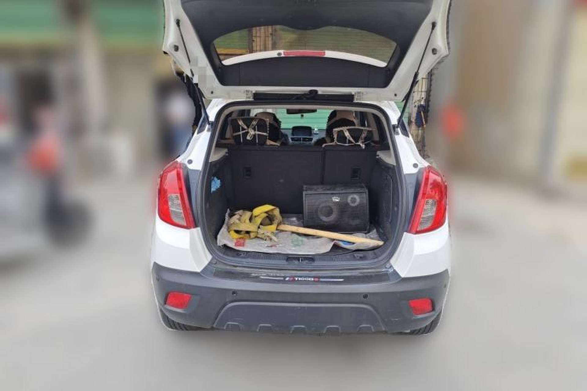 Used Buick Encore 2014 1.4T Manual Two-Wheel Drive Urban Advanced Model Trunk