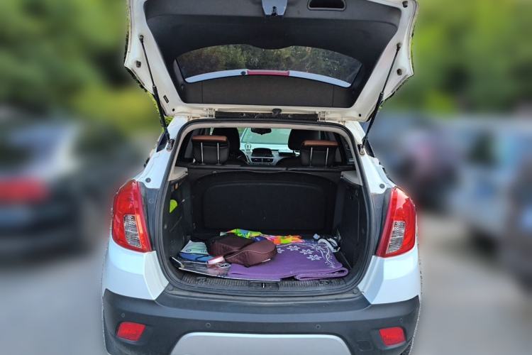 Used Buick Encore 2014 1.4T Automatic All-Wheel-Drive Flagship Edition Trunk