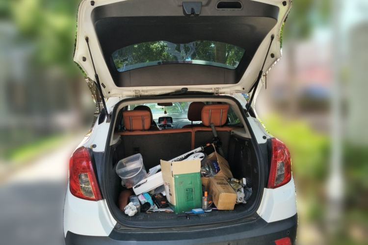Used Buick Encore 2014 1.4T Automatic Two-Wheel Drive Urban Elite Model Trunk