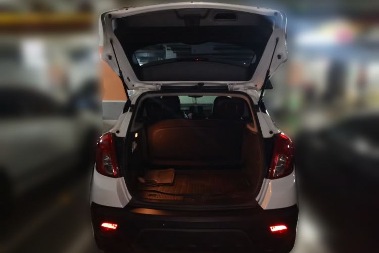 Used Buick Encore 2014 1.4T Manual Two-Wheel Drive Urban Advanced Model Trunk