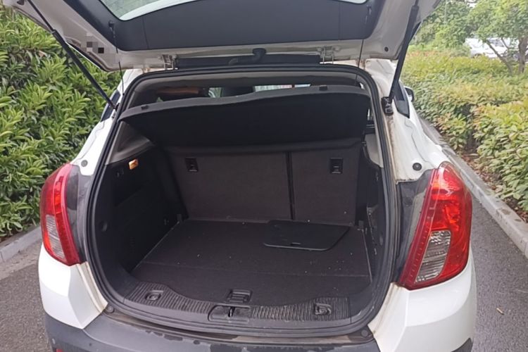 Used Buick Encore 2014 1.4T Manual Two-Wheel Drive Urban Sport Model Trunk