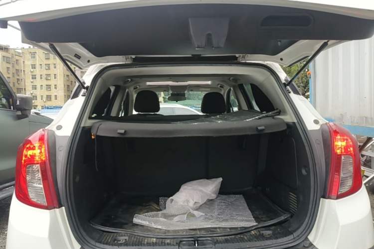 Used Buick Encore 2014 1.4T Automatic Two-Wheel Drive Urban Elite Model Trunk