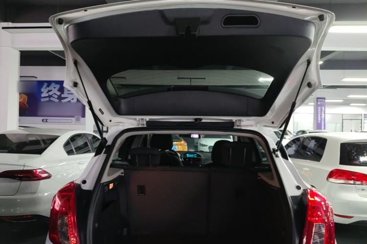 Used Buick Encore 2014 1.4T Automatic Two-Wheel Drive Urban Elite Model Trunk