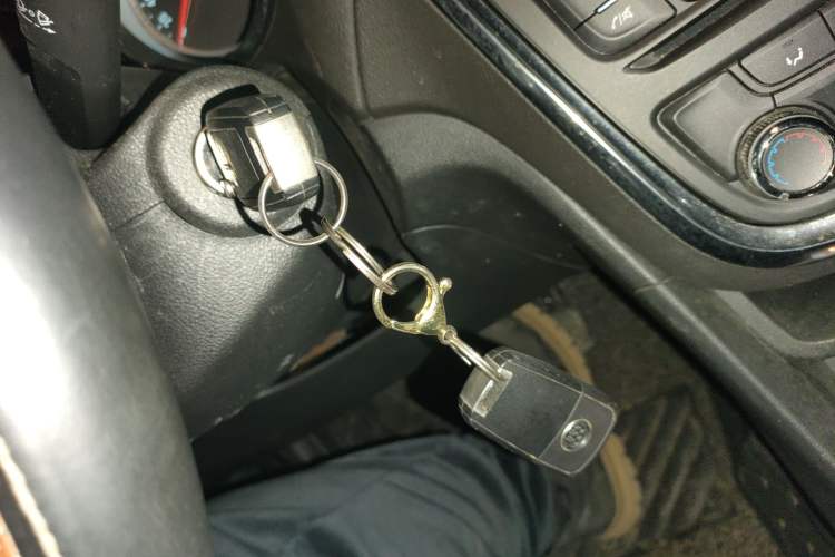 Used Buick Encore 2014 1.4T Automatic Two-Wheel Drive Urban Elite Model Vehicle Key