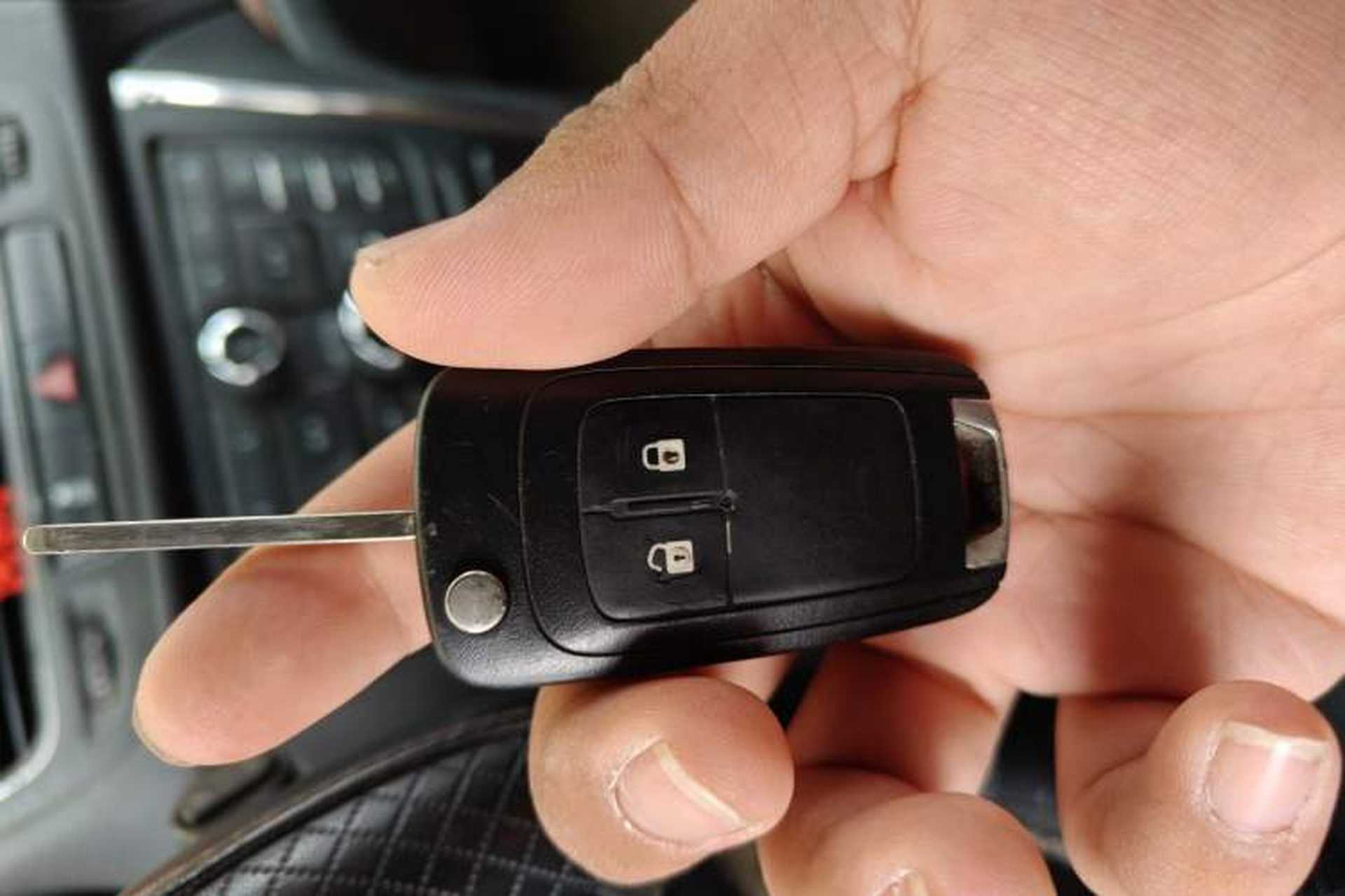 Used Buick Encore 2014 1.4T Automatic All-Wheel-Drive Flagship Edition Vehicle Key