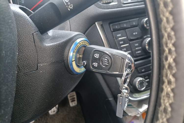 Used Buick Encore 2014 1.4T Manual Two-Wheel Drive Urban Sport Model Vehicle Key