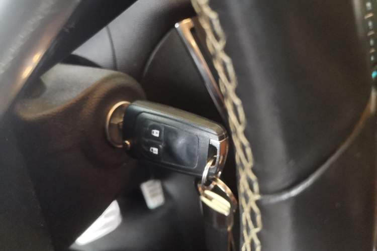 Used Buick Encore 2014 1.4T Automatic Two-Wheel Drive Urban Leading Model Vehicle Key