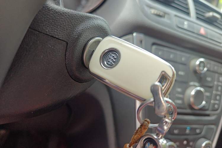 Used Buick Encore 2014 1.4T Manual Two-Wheel Drive Urban Sport Model Vehicle Key