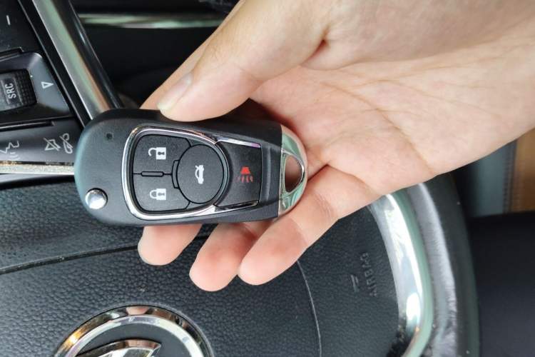 Used Buick Encore 2014 1.4T Automatic Two-Wheel Drive Urban Leading Model Vehicle Key