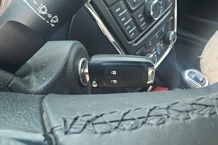 Used Buick Encore 2014 1.4T Automatic All-Wheel-Drive Flagship Edition Vehicle Key