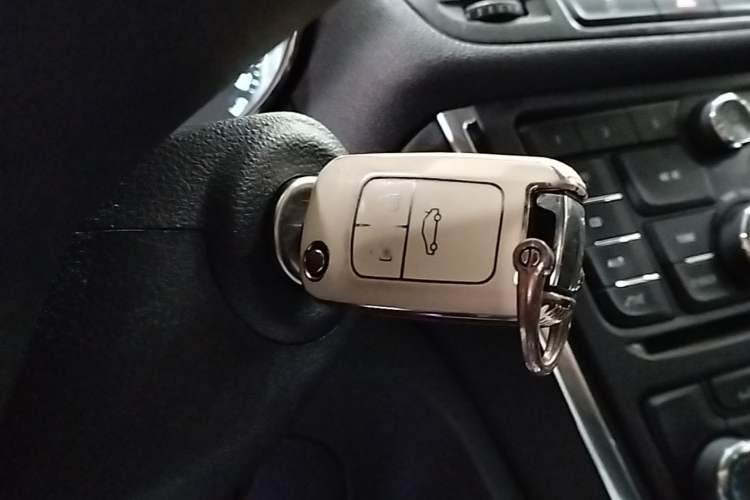 Used Buick Encore 2014 1.4T Automatic Two-Wheel Drive Urban Elite Model Vehicle Key