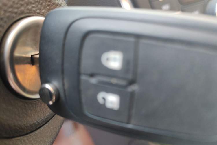 Used Buick Encore 2014 1.4T Automatic All-Wheel-Drive Flagship Edition Vehicle Key