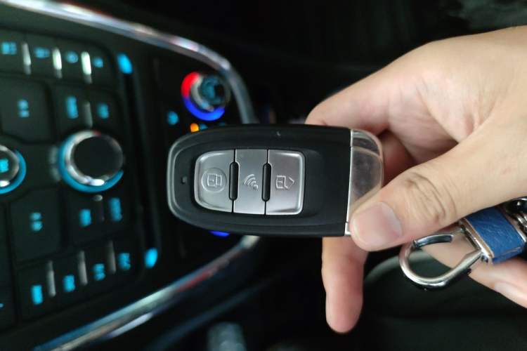 Used Buick Encore 2014 1.4T Automatic All-Wheel-Drive Flagship Edition Vehicle Key