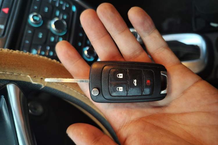 Used Buick Encore 2014 1.4T Automatic Two-Wheel Drive Urban Leading Model Vehicle Key
