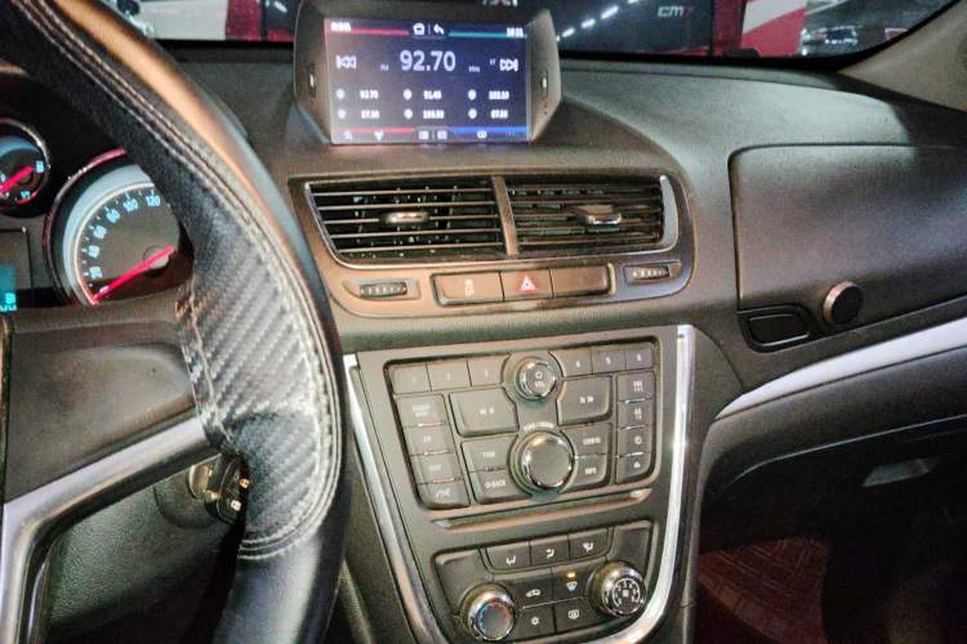 Used Buick Encore 2014 1.4T Manual Two-Wheel Drive Urban Advanced Model Audio And AC Panel