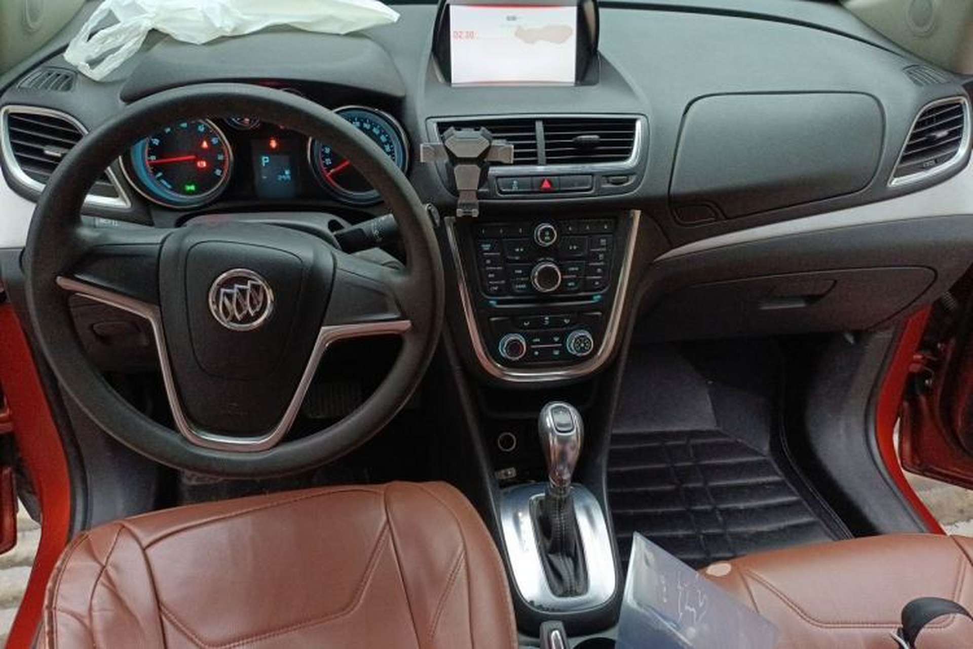 Used Buick Encore 2014 1.4T Automatic Two-Wheel Drive Urban Elite Model Center Console