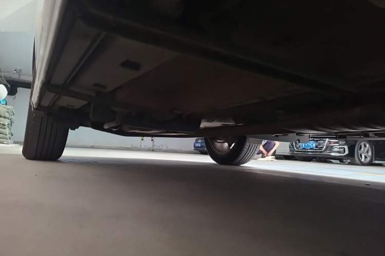 Used Buick Encore 2014 1.4T Manual Two-Wheel Drive Urban Advanced Model Chassis Front Right
