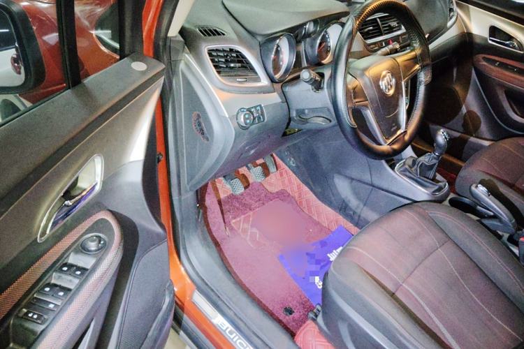 Used Buick Encore 2014 1.4T Manual Two-Wheel Drive Urban Advanced Model Driver Seat