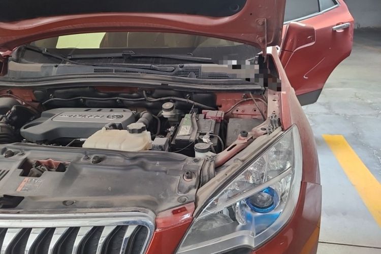 Used Buick Encore 2014 1.4T Manual Two-Wheel Drive Urban Advanced Model Engine Bay Left