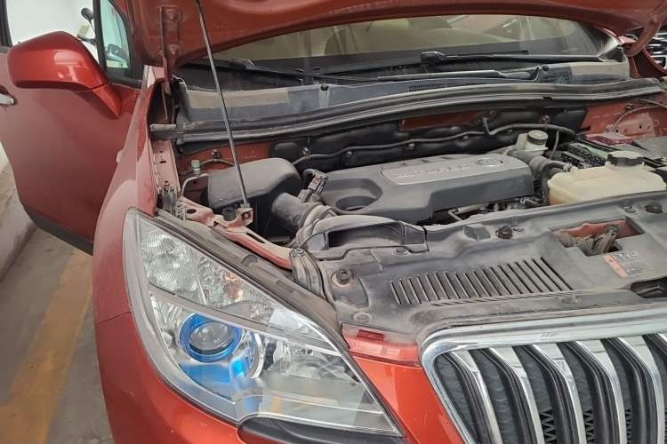 Used Buick Encore 2014 1.4T Manual Two-Wheel Drive Urban Advanced Model Engine Bay Right