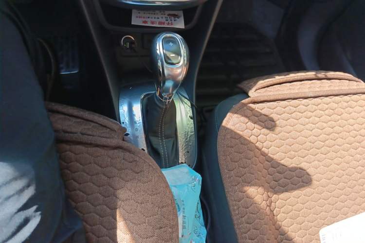 Used Buick Encore 2014 1.4T Automatic Two-Wheel Drive Urban Elite Model Gear Lever