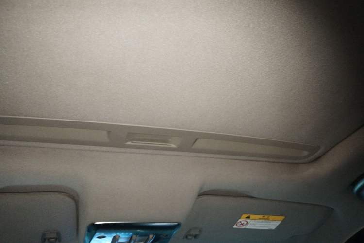 Used Buick Encore 2014 1.4T Manual Two-Wheel Drive Urban Sport Model Headliner