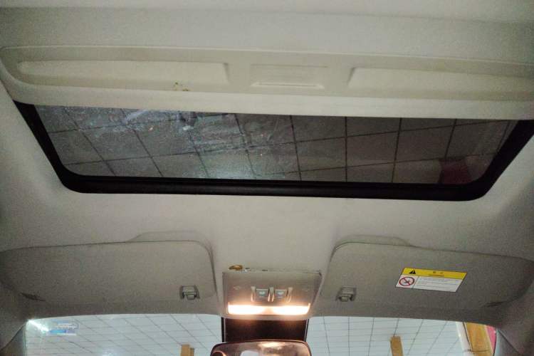 Used Buick Encore 2014 1.4T Manual Two-Wheel Drive Urban Advanced Model Headliner