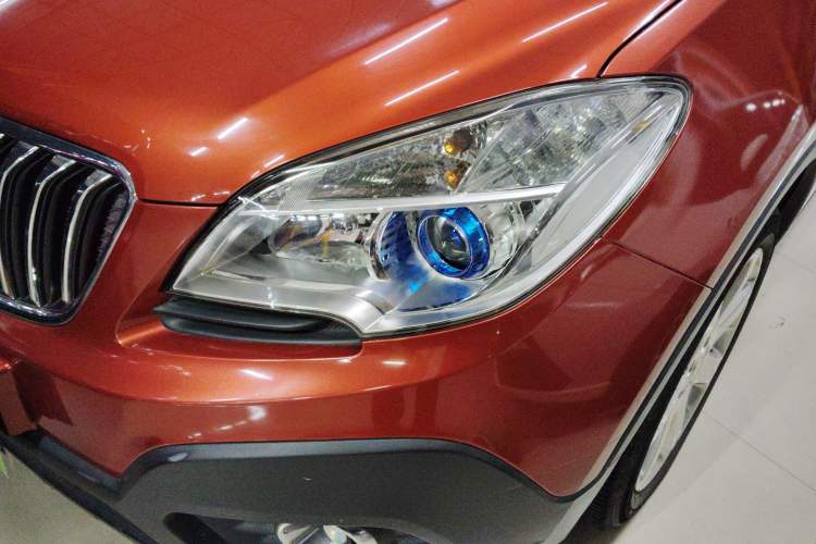 Used Buick Encore 2014 1.4T Manual Two-Wheel Drive Urban Advanced Model Left Front Headlight