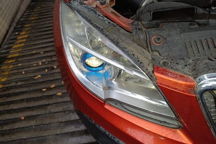 Used Buick Encore 2014 1.4T Automatic Two-Wheel Drive Urban Elite Model Right Front Headlight