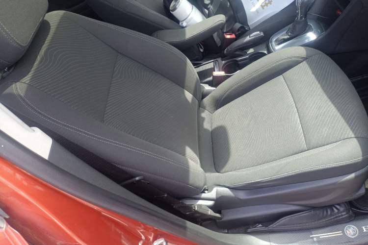 Used Buick Encore 2014 1.4T Automatic Two-Wheel Drive Urban Elite Model Right Front Seat