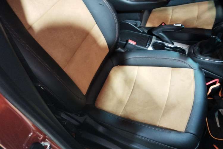 Used Buick Encore 2014 1.4T Manual Two-Wheel Drive Urban Sport Model Right Front Seat