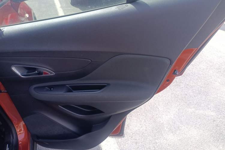 Used Buick Encore 2014 1.4T Automatic Two-Wheel Drive Urban Elite Model Right Rear Door Interior