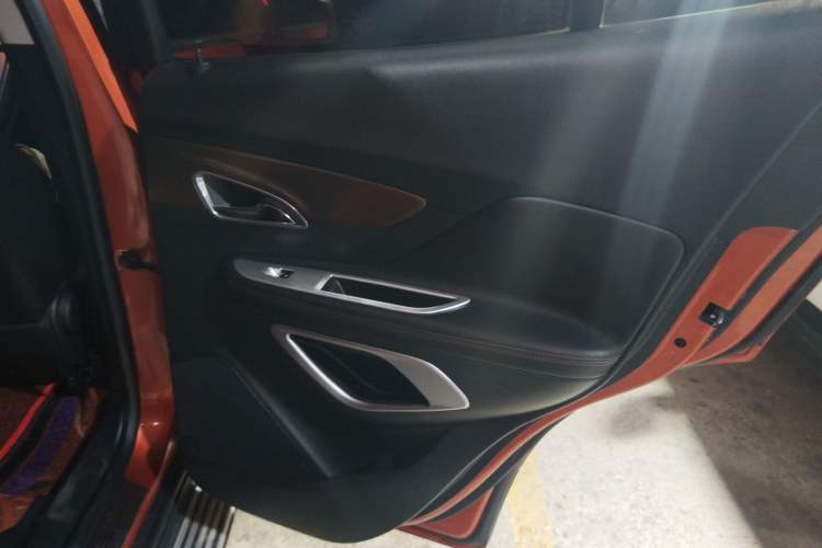 Used Buick Encore 2014 1.4T Manual Two-Wheel Drive Urban Sport Model Right Rear Door Interior