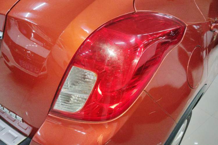 Used Buick Encore 2014 1.4T Manual Two-Wheel Drive Urban Advanced Model Right Rear Taillight