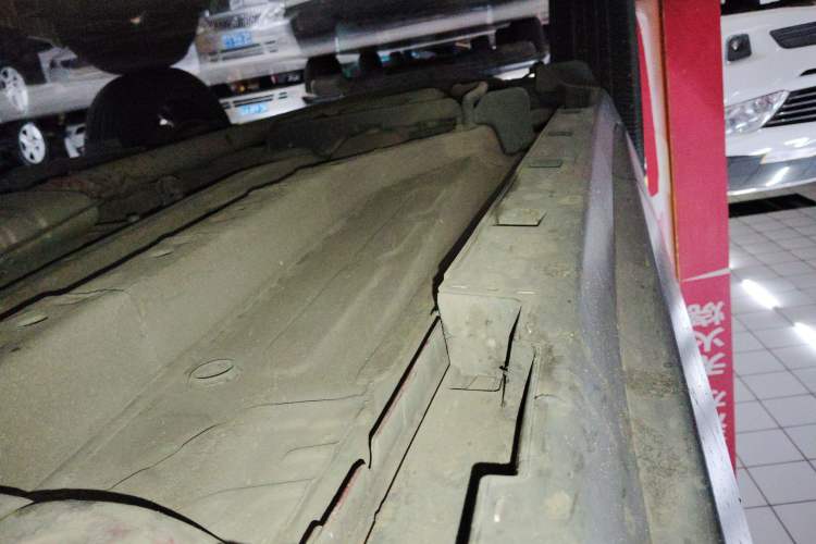 Used Buick Encore 2014 1.4T Manual Two-Wheel Drive Urban Advanced Model Right Side Sill