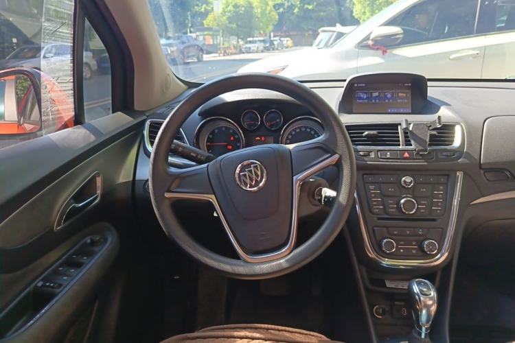 Used Buick Encore 2014 1.4T Automatic Two-Wheel Drive Urban Elite Model Steering Wheel