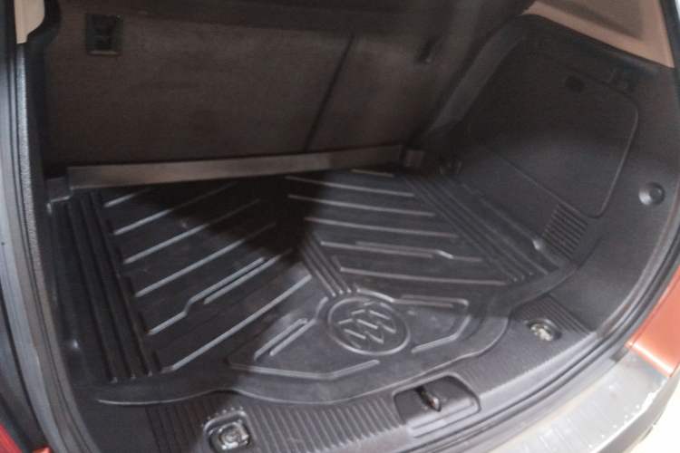 Used Buick Encore 2014 1.4T Manual Two-Wheel Drive Urban Sport Model Trunk