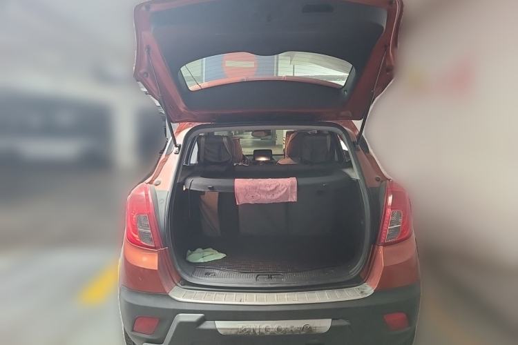 Used Buick Encore 2014 1.4T Manual Two-Wheel Drive Urban Advanced Model Trunk