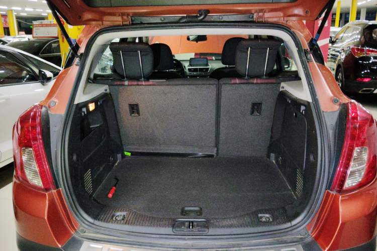 Used Buick Encore 2014 1.4T Manual Two-Wheel Drive Urban Advanced Model Trunk