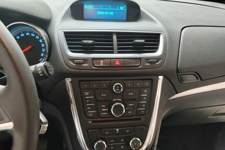 Used Buick Encore 2015 1.4T Automatic Two-Wheel Drive Urban Elite Version Audio And AC Panel