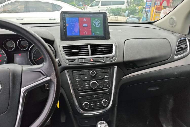 Used Buick Encore 2015 1.4T Automatic Two-Wheel Drive Urban Elite Version Audio And AC Panel