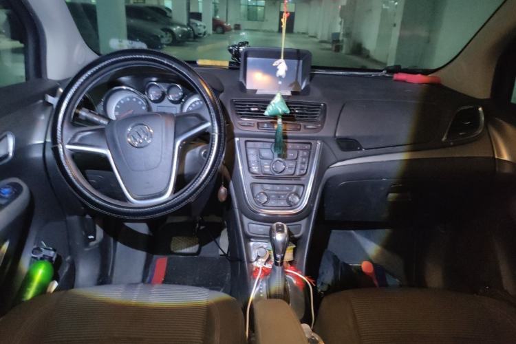 Used Buick Encore 2015 1.4T Automatic Two-Wheel Drive Urban Elite Version Center Console