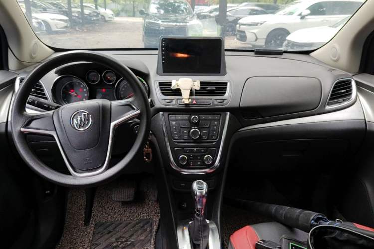 Used Buick Encore 2015 1.4T Automatic Two-Wheel Drive Urban Elite Version Center Console