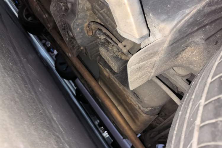 Used Buick Encore 2015 1.4T Automatic Two-Wheel Drive Urban Elite Version Chassis Rear Left