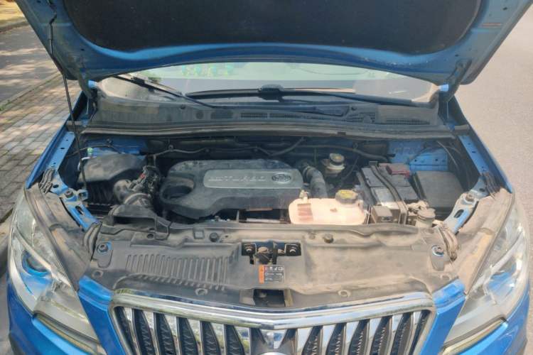Used Buick Encore 2015 1.4T Automatic Two-Wheel Drive Urban Elite Version Engine Bay