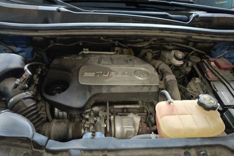 Used Buick Encore 2015 1.4T Automatic Two-Wheel Drive Urban Elite Version Engine Bay