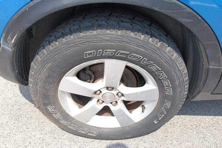 Used Buick Encore 2015 1.4T Automatic Two-Wheel Drive Urban Leading Model Exterior 8