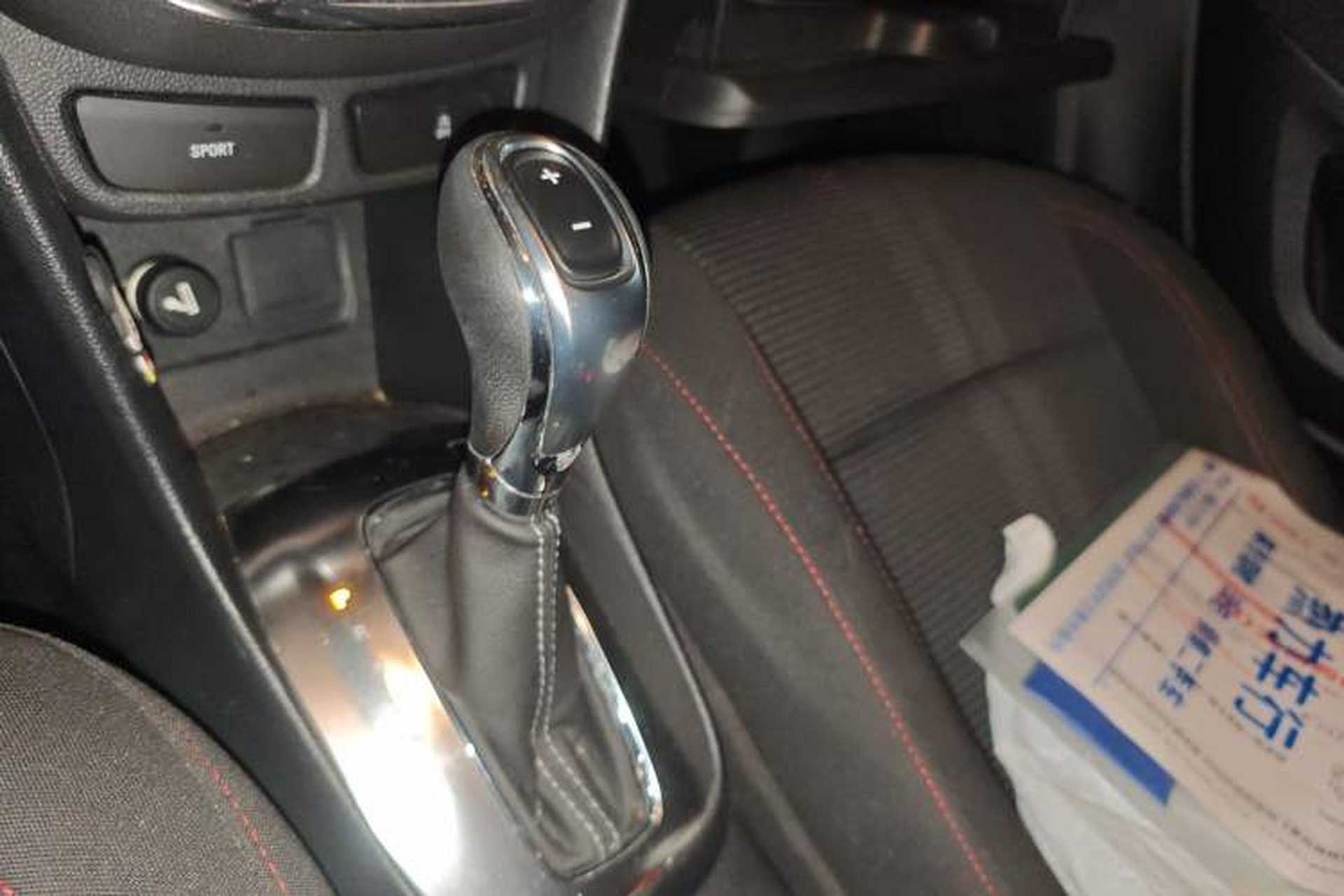 Used Buick Encore 2015 1.4T Automatic Two-Wheel Drive Urban Elite Version Gear Lever