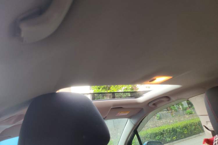 Used Buick Encore 2015 1.4T Automatic Two-Wheel Drive Urban Elite Version Headliner