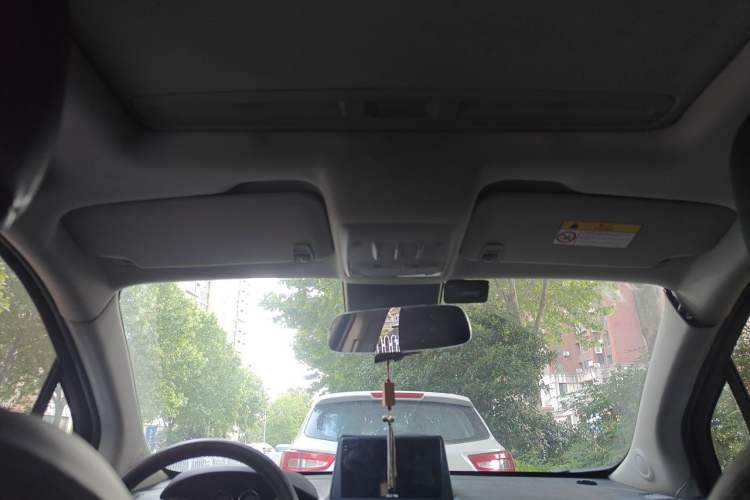 Used Buick Encore 2015 1.4T Automatic Two-Wheel Drive Urban Elite Version Headliner
